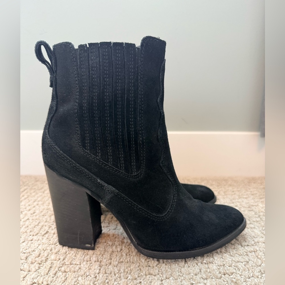 Dolce Vita Black Suede Western Ankle Boots with Classic Block Heel, Size 8 - Picture 5 of 7